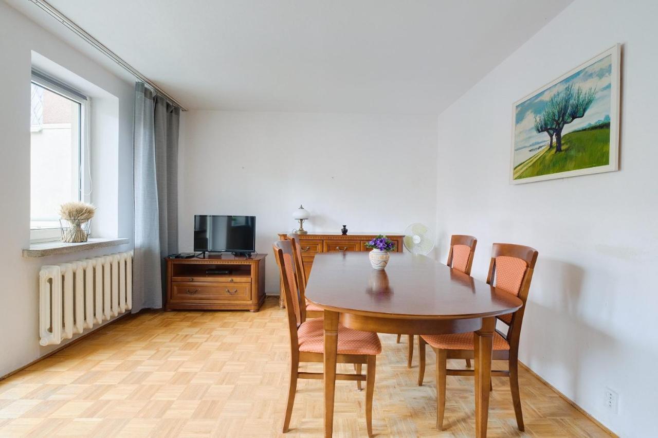 2 Bedroom Apartment In Green Location Warszawa Eksteriør billede