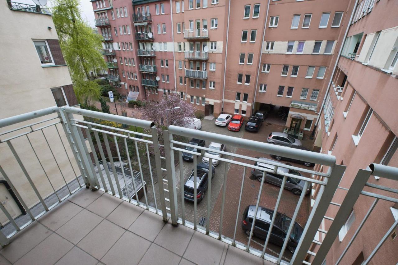 2 Bedroom Apartment In Green Location Warszawa Eksteriør billede
