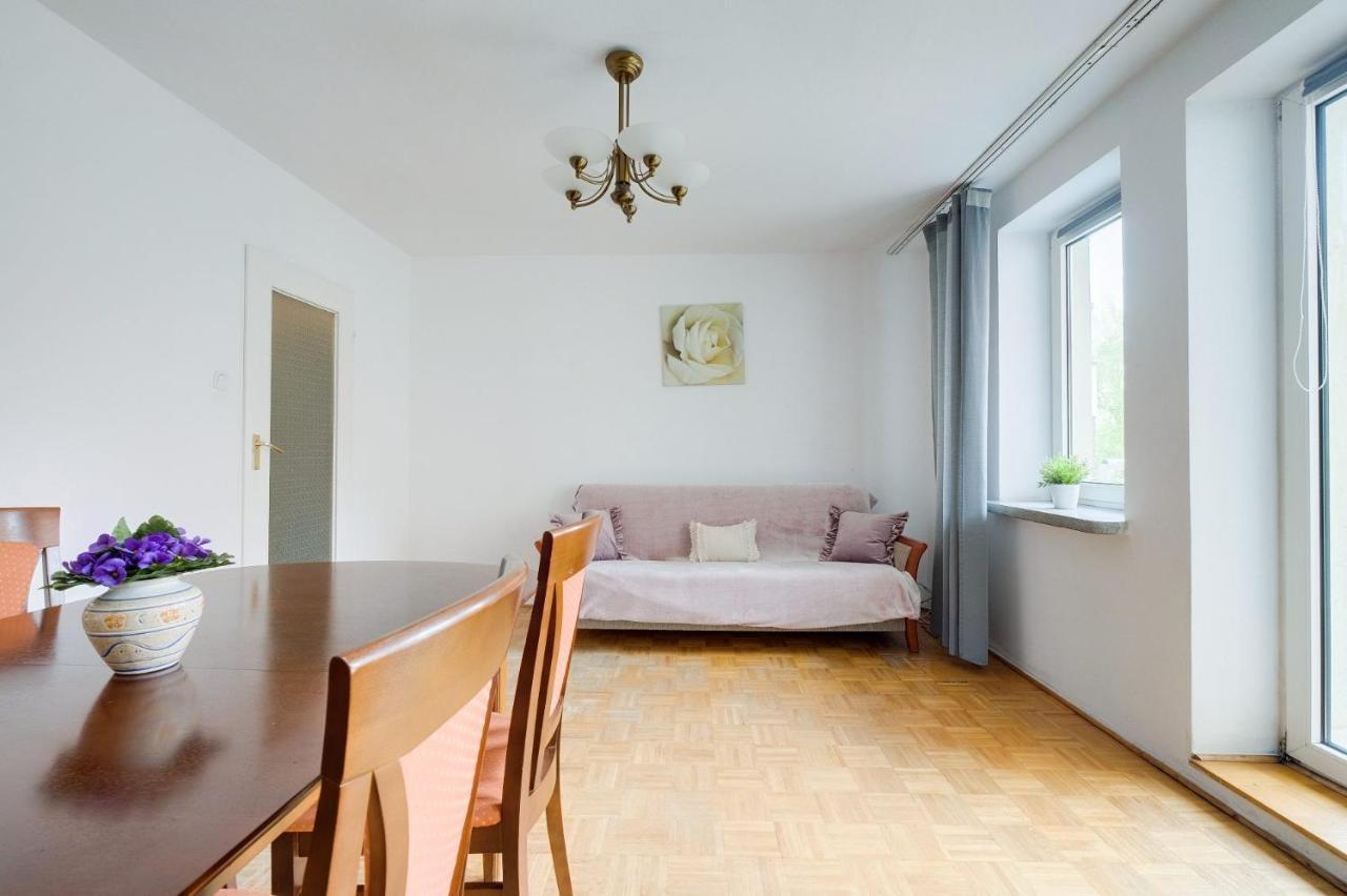 2 Bedroom Apartment In Green Location Warszawa Eksteriør billede
