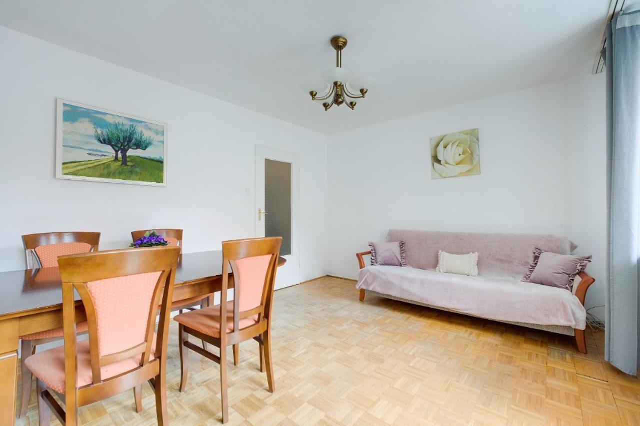 2 Bedroom Apartment In Green Location Warszawa Eksteriør billede